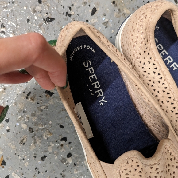 Sperry seaside slip ons - Picture 2 of 3